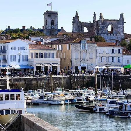 Saint-martin-de-re Sleeps 4 *
